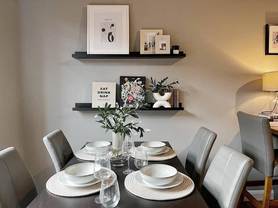 Modern Ground Floor Apartment Todmorden Bagian luar foto