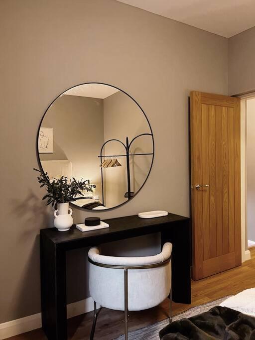 Modern Ground Floor Apartment Todmorden Bagian luar foto